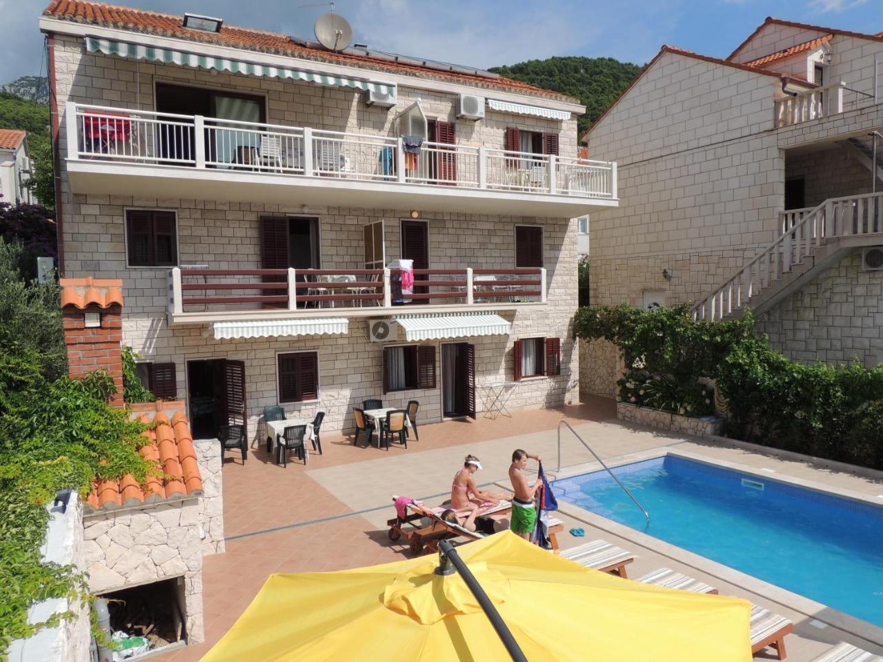 Apartmani Bezmalinovic Bol Exterior foto