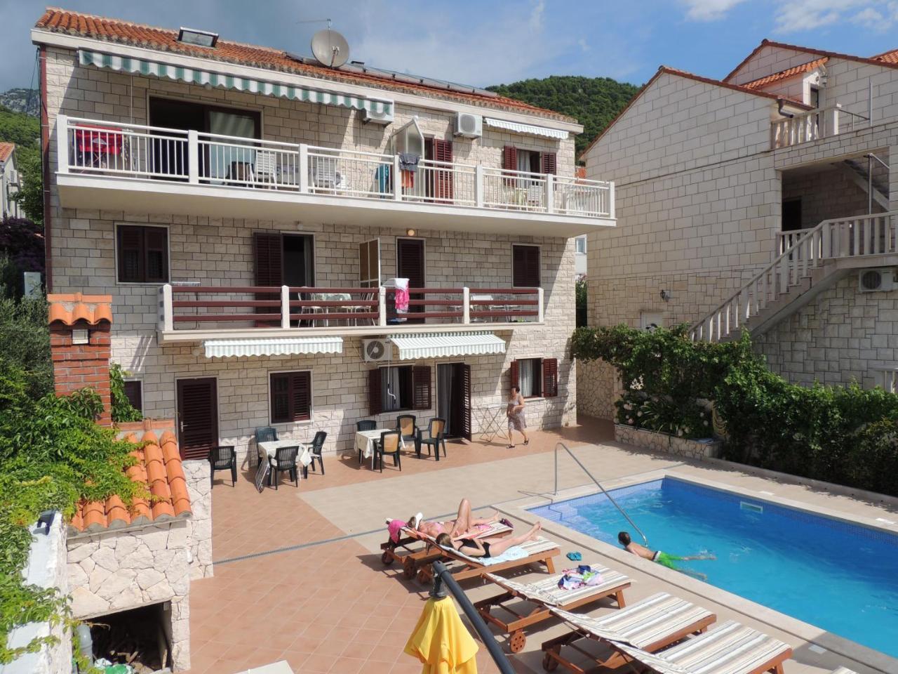 Apartmani Bezmalinovic Bol Exterior foto