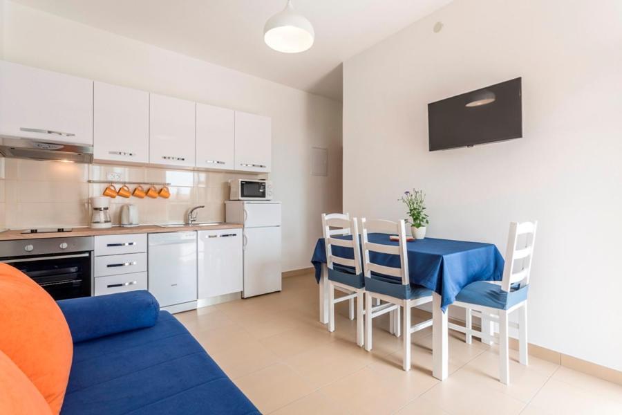 Apartmani Bezmalinovic Bol Exterior foto